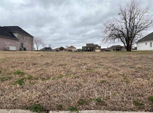 10888 Dauphine St, Willis, TX, 77318-6592 | Card Image