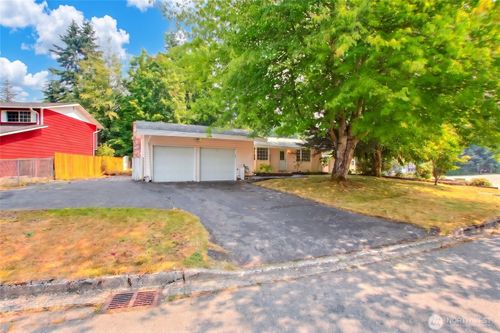 21815 6th Ave W, Bothell, WA, 98021-8148 | Card Image