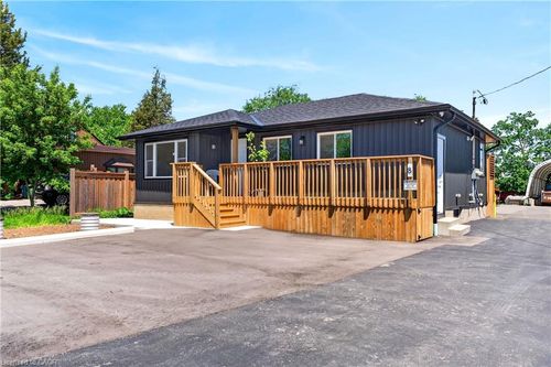 upper-8 Cornell Avenue, Stoney Creek, ON, L8E5N2 | Card Image