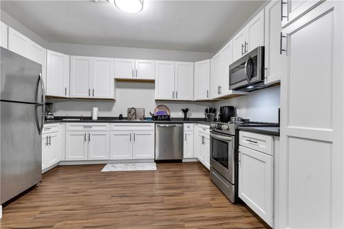 unit-204-39 Webster St, Pawtucket, RI, 02860-1180 | Card Image