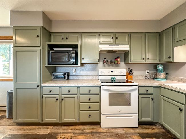 Kitchen | Image 8