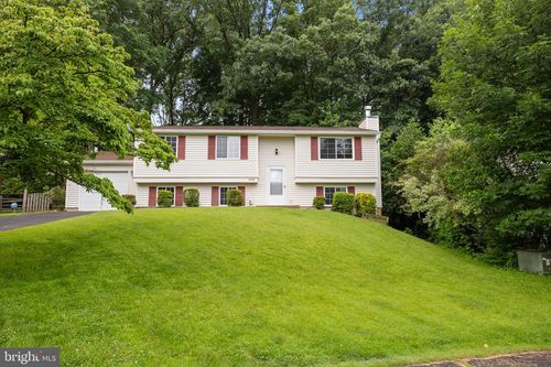 10729 Freds Oak Ct, BURKE, VA, 22015-2501 | Card Image