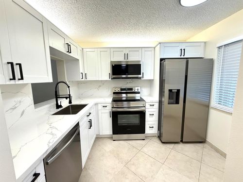 205-6649 Somerset Dr, Boca Raton, FL, 33433-7876 | Card Image
