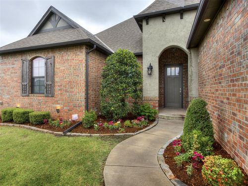 3337 Sage Brush Pl, Yukon, OK, 73099-3558 | Card Image