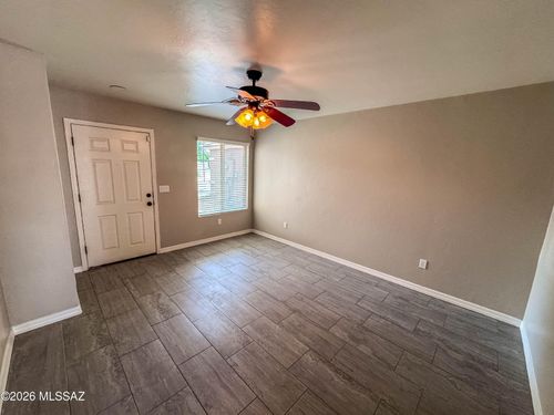 6938 S Creek Run Ave, Tucson, AZ, 85756-3067 | Card Image