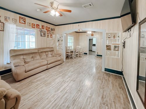 401 S 30th St, Corsicana, TX, 75110-4908 | Card Image