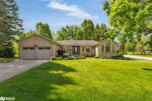 2235 Meadowland St, Churchill, ON, L0L1K0 | Card Image
