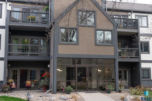 103-4204 S Minnesota Ave, Sioux Falls, SD, 57105-6745 | Card Image