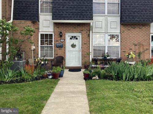1020 Harbour Dr, PALMYRA, NJ, 08065-1218 | Card Image