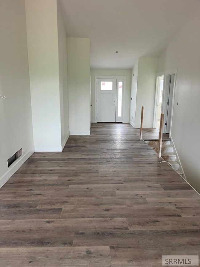 6164 Red Shirt Rd, Condo with 4 bedrooms, 3 bathrooms and 2 parking in Idaho Falls ID | Image 4