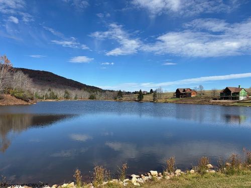 32 Waterfront Dr, Davis, WV, 26260 | Card Image
