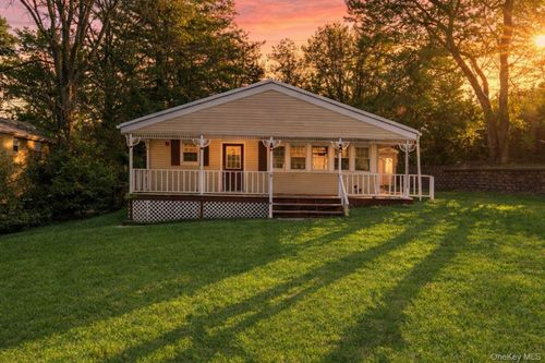 10 Pinedale Ave, Farmingville, NY, 11738-2602 | Card Image