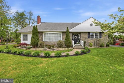 720 Bellevue Ave, HAMMONTON, NJ, 08037-1831 | Card Image