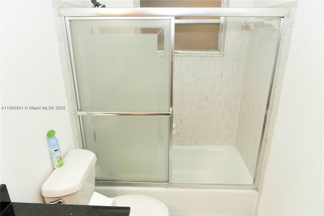 APT-23C - 5140 Sw 40 Th Ave, Condo with 2 bedrooms, 2 bathrooms and null parking in Fort Lauderdale FL | Image 33
