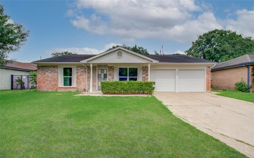 7902 La Roche Ln, Houston, TX, 77036-6706 | Card Image