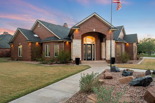 7502 Norfolk Ave, Lubbock, TX, 79423-1223 | Card Image