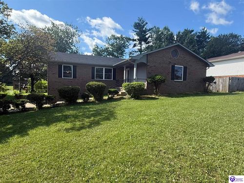 1560 Redbud Cir, Radcliff, KY, 40160-2830 | Card Image