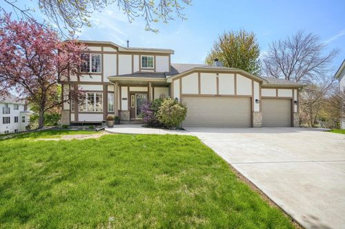 16813 Hutchinson Dr, Lakeville, MN, 55044-5819 | Card Image