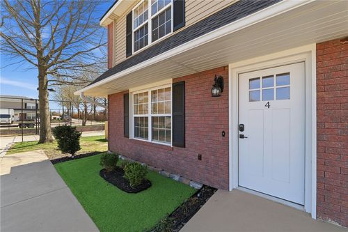 4-2402 Se Jayel Ter, Bentonville, AR, 72712-6190 | Card Image