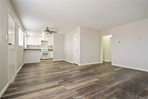 508-5530 Ackerfield Ave, Long Beach, CA, 90805-4971 | Card Image