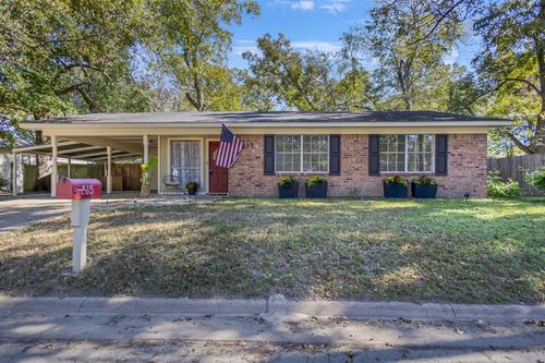 815 N Bledsoe St, Gilmer, TX, 75644-1607 | Card Image