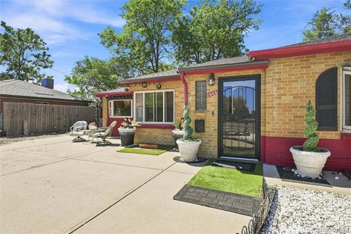 2065 Syracuse St, Denver, CO, 80207-3633 | Card Image