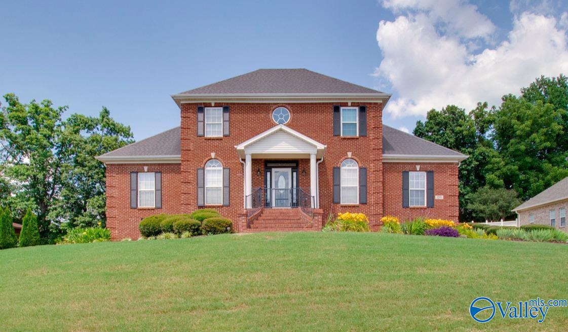 Rainbow Glen Cir, Madison, AL 35758