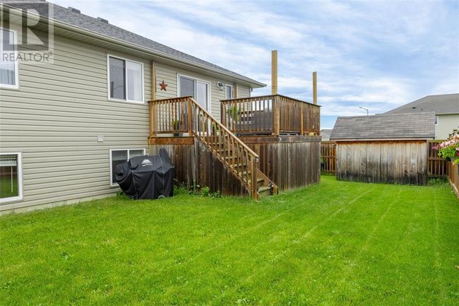 4052 Applewood Dr, House other with 5 bedrooms, 3 bathrooms and null parking in Petrolia ON | Image 15