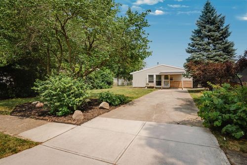 880 Mark Pl, Columbus, OH, 43204-1731 | Card Image