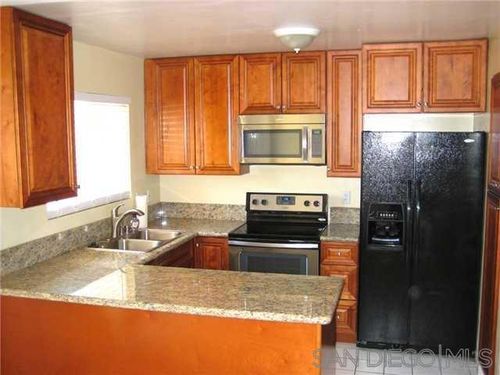 10317 Santana Ranch Dr, Santee, CA, 92071-1661 | Card Image