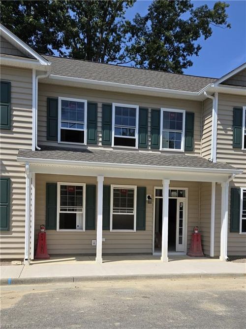 203 Patriots Village Ct, West Point, VA, 23181-9499 | Card Image