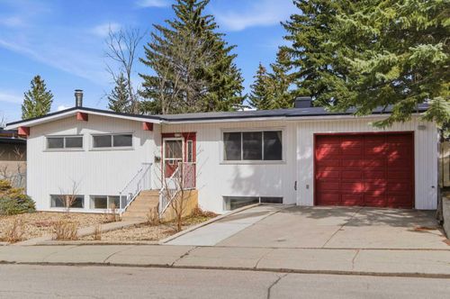 4008 36 St Nw, Calgary, AB, T2L2A1 | Card Image