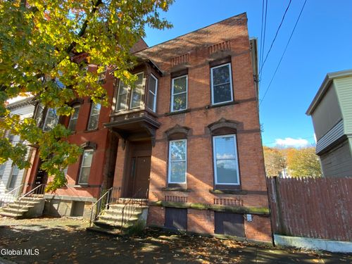 31 Congress St, Cohoes, NY, 12047-2931 | Card Image