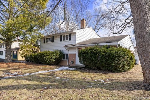 18300 Melvin St, Livonia, MI, 48152-1933 | Card Image