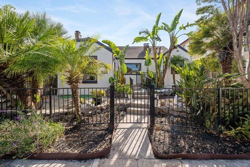 1111 Laguna Ave, Burlingame, CA, 94010 | Card Image