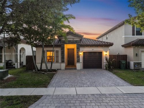 729 Se 34th Ave, Homestead, FL, 33033-7641 | Card Image