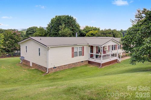 22 Sweet Briar Path Way, Hendersonville, NC, 28792-4771 | Card Image