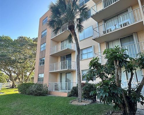 3i-500 Executive Center Dr, West Palm Beach, FL, 33401-4922 | Card Image