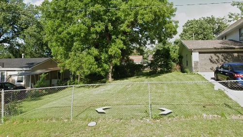 5921 Cypress Place, Kansas City, MO, 64130 | Card Image