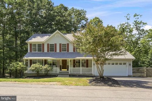 152 White Oak Ct, HARPERS FERRY, WV, 25425-6759 | Card Image