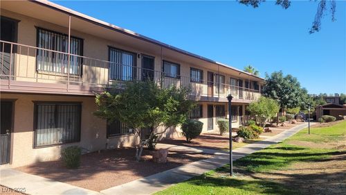 20-605 S South Royal Crest Circle, Las Vegas, NV, 89169 | Card Image