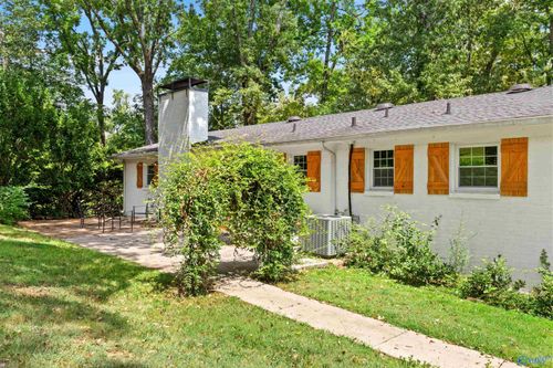 7916 Valley View Dr Se, Huntsville, AL, 35802-3102 | Card Image