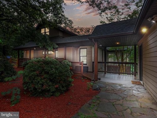 123 Lookout Rdg, HEDGESVILLE, WV, 25427-5595 | Card Image
