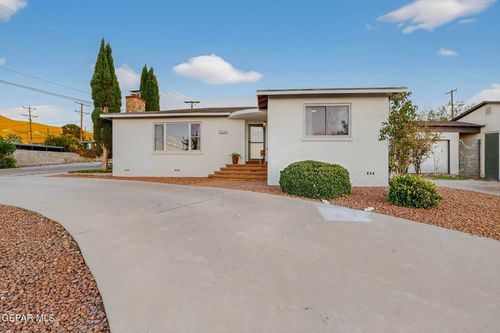 3224 N Stanton St, El Paso, TX, 79902-2312 | Card Image