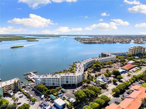 f401-1085 Bald Eagle Dr, MARCO ISLAND, FL, 34145-2142 | Card Image