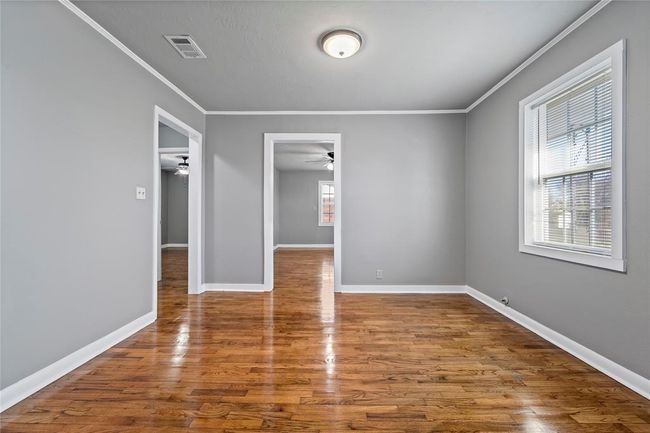 915 E Hanna St, House other with 3 bedrooms, 2 bathrooms and 2 parking in Calvert TX | Image 16