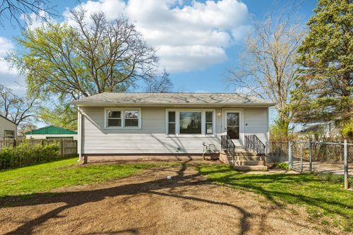 2716 Mohawk Rd, Waukegan, IL, 60087-4501 | Card Image
