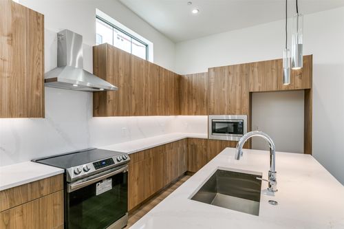 1763 Novela Way, Dallas, TX, 75215-1334 | Card Image