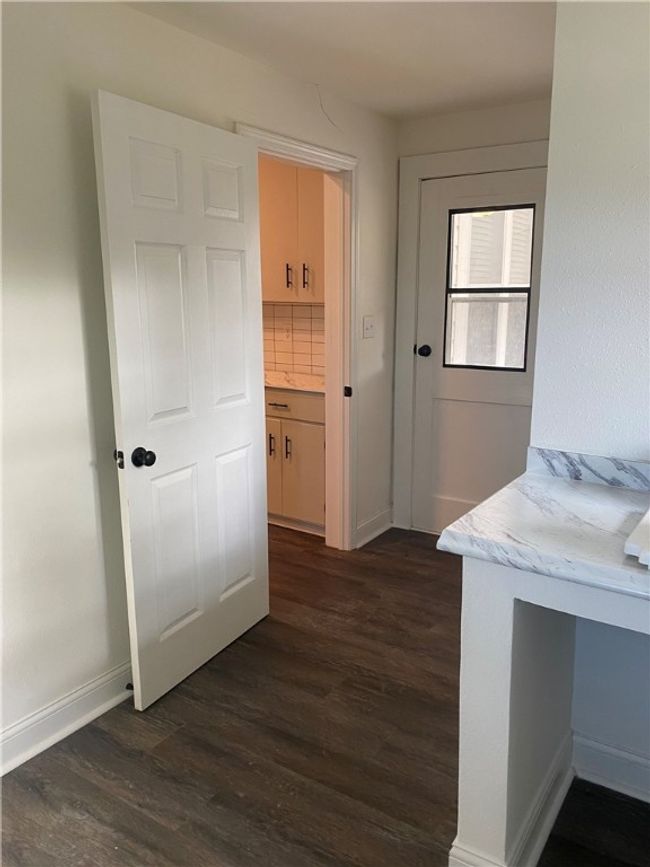 Mudroom with Back yard entry | Image 10