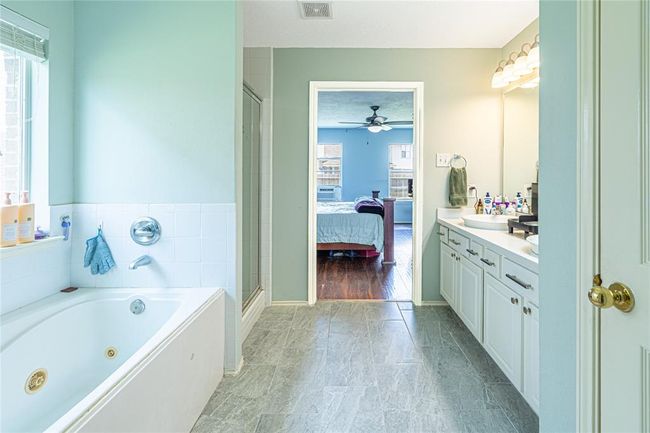 Ensuite Bathroom 1st floor | Image 34